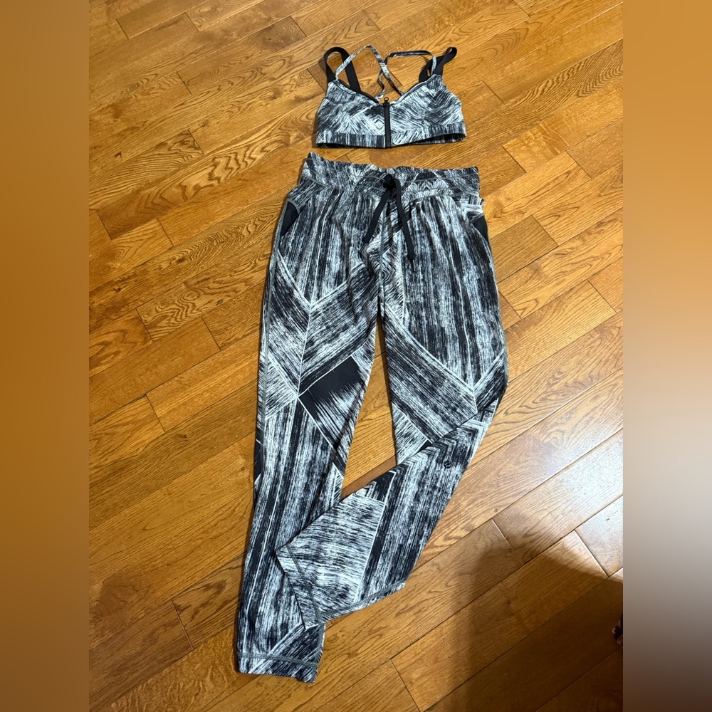 lululemon athletica Black and Gray jet crop pants and sports bra set